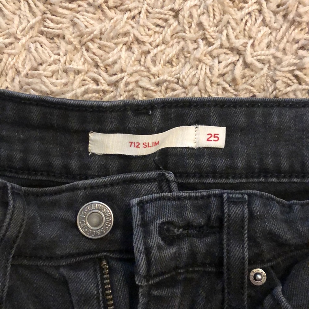 NEW LEVIS JEANS